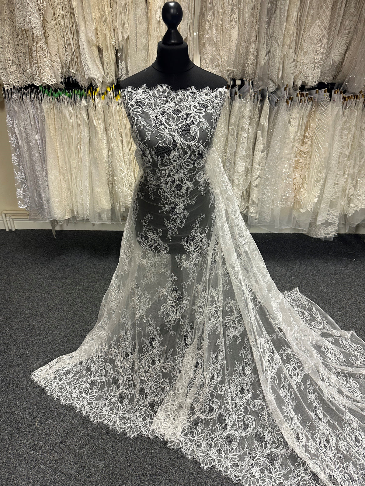 Dentelle cordée ivoire – Mercer