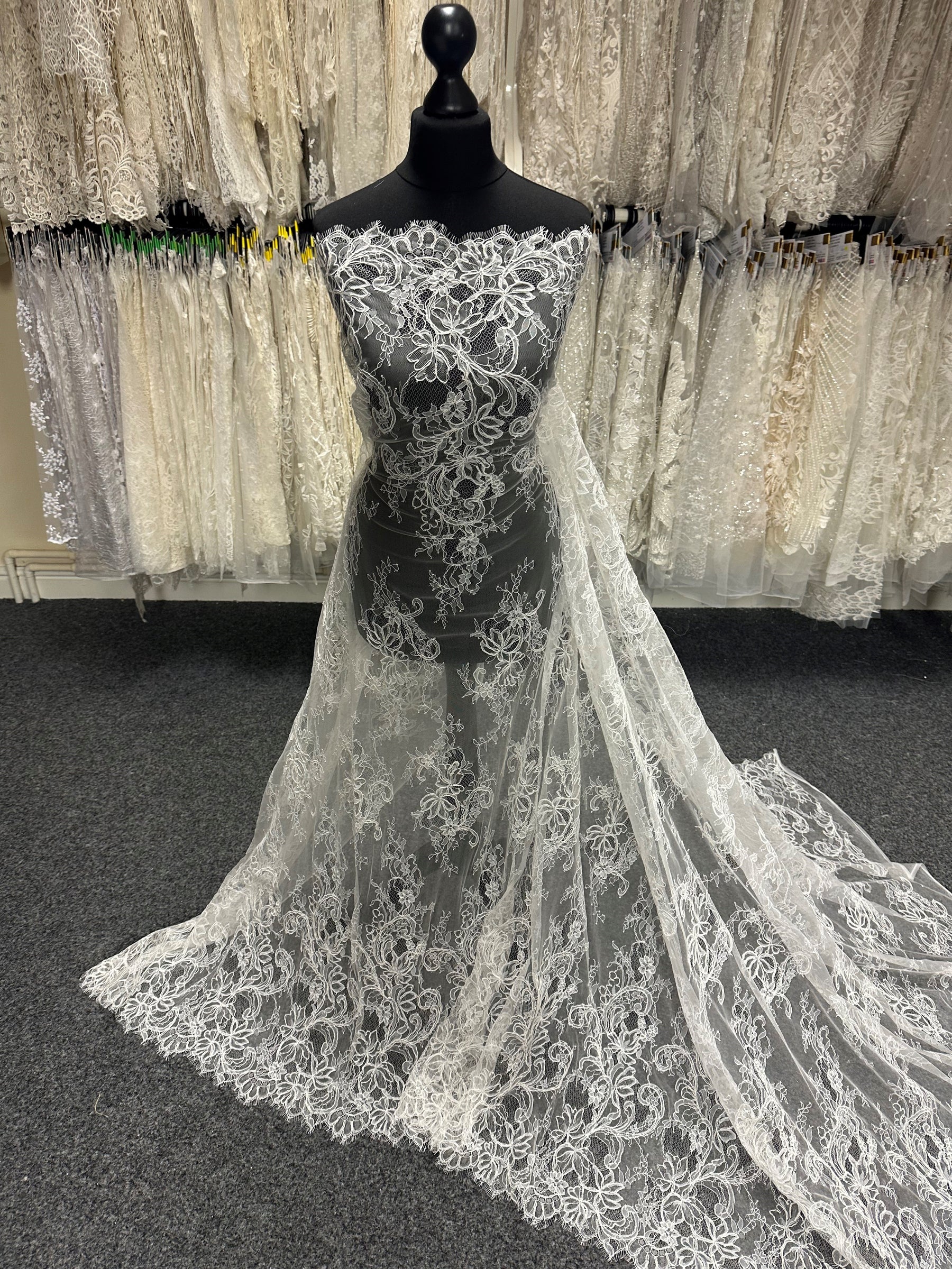 Dentelle cordée ivoire – Mercer