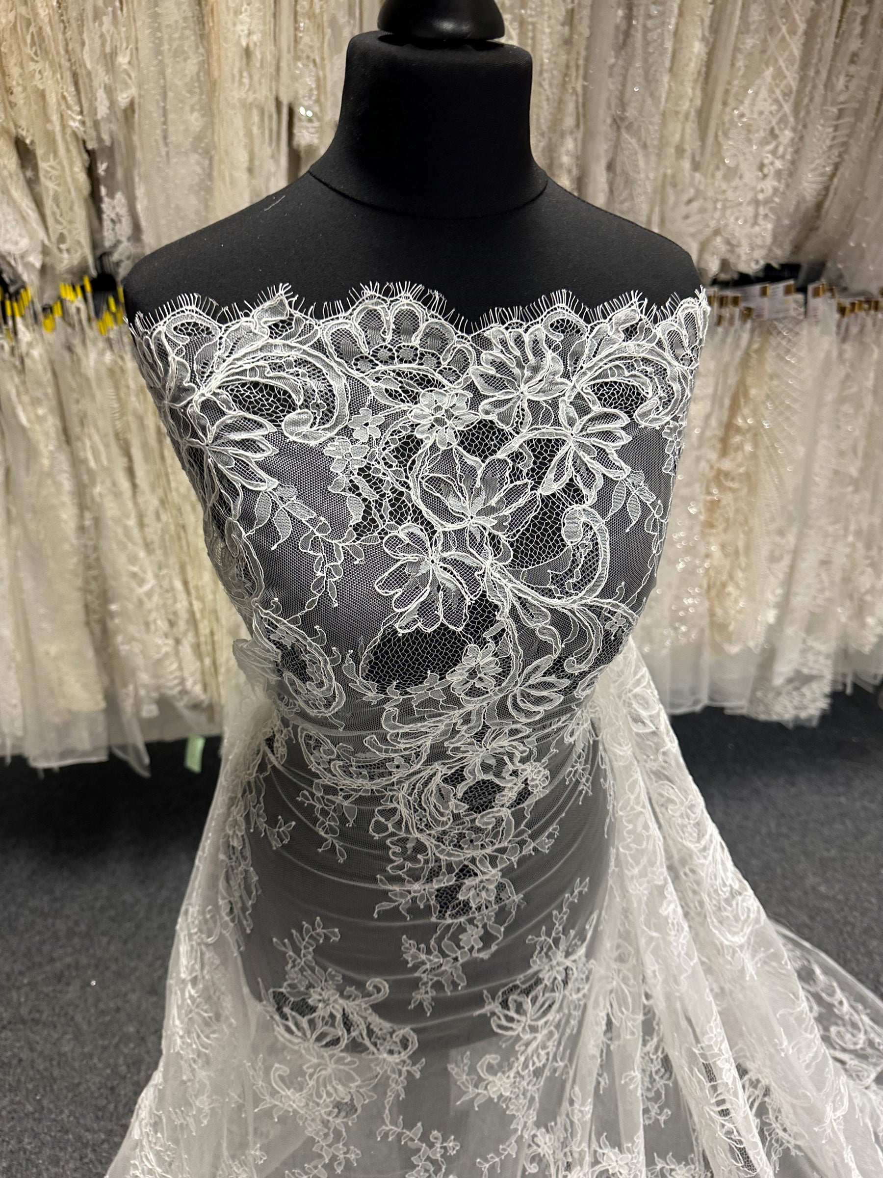 Dentelle cordée ivoire – Mercer