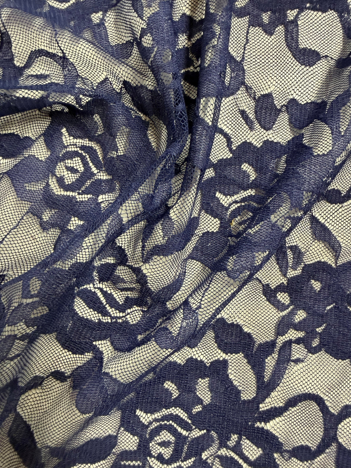 Dentelle Raschel extensible bleu marine – Matina