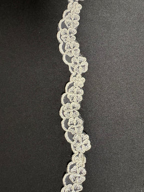 Bordure en dentelle cordée ivoire - T 457 Non perlée (CF)