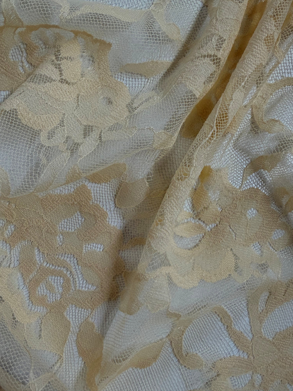 Dentelle stretch Raschel couleur chair – Matina