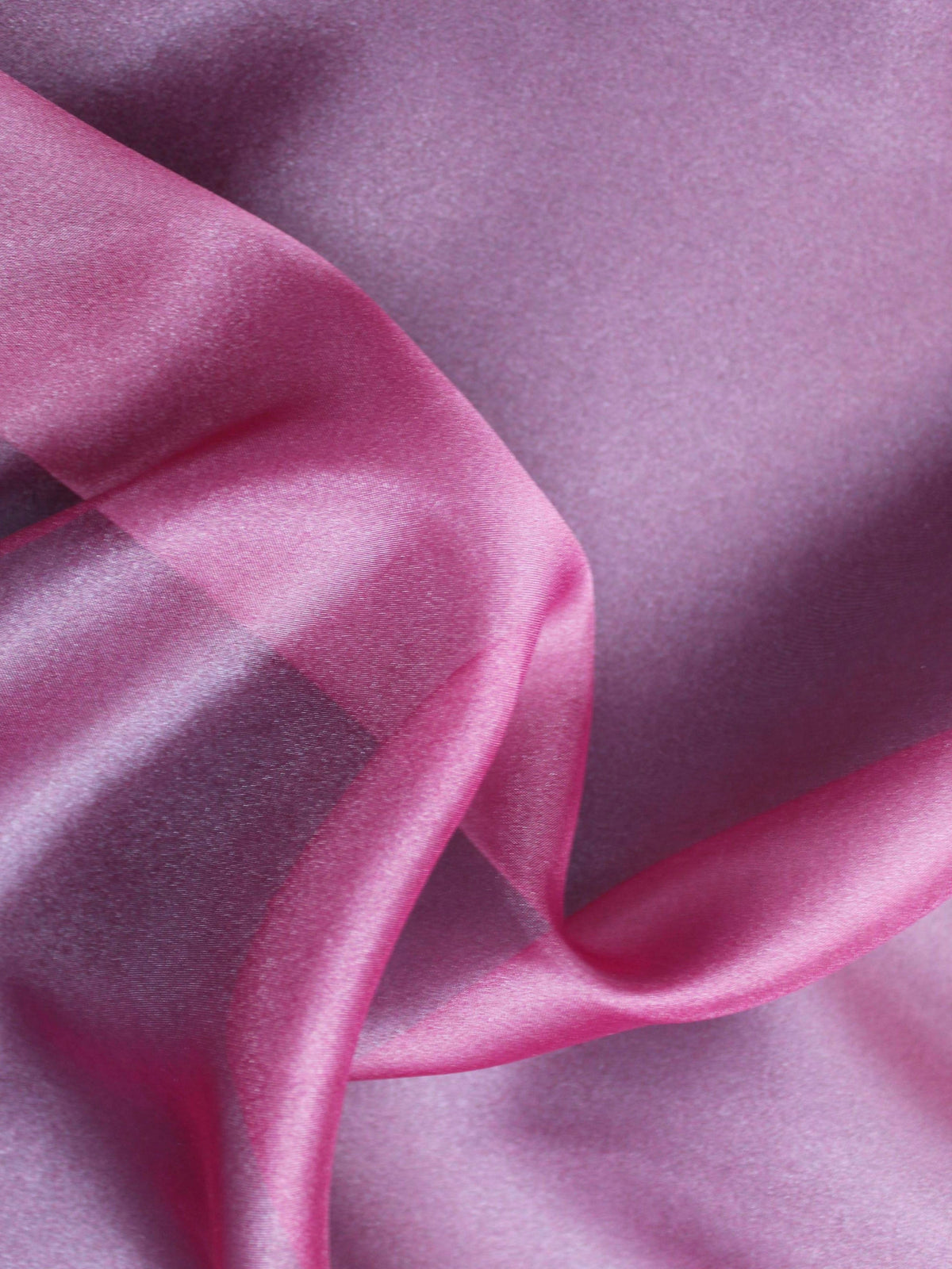 Organza poly bordeaux foncé - P150