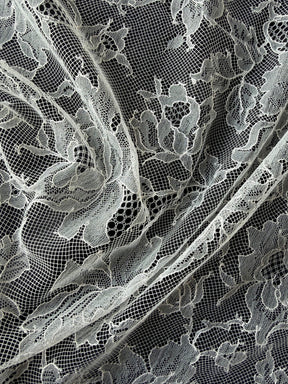 Dentelle Chantilly Ivoire - P177