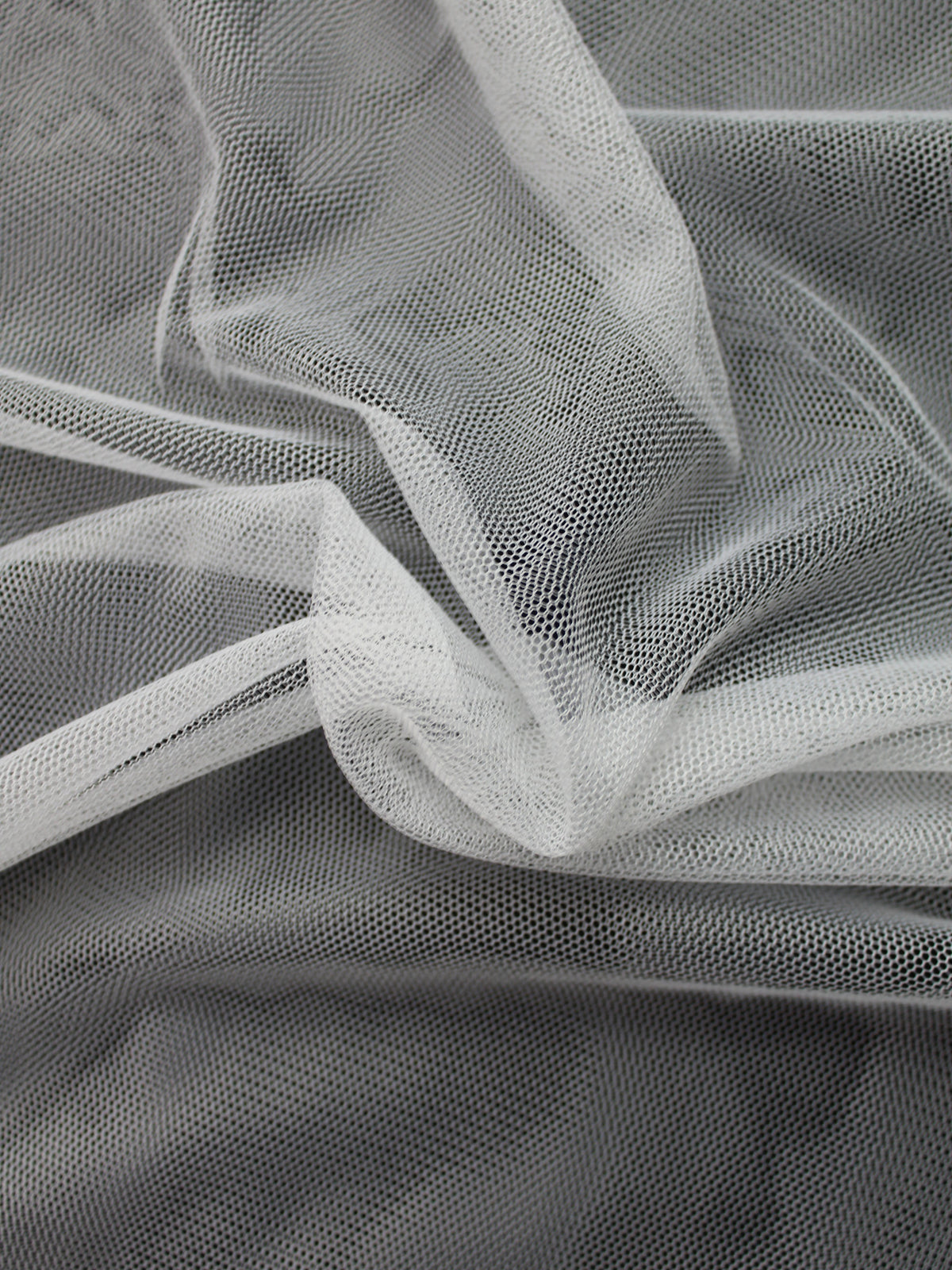 Tulle blanc souple pour voiles – P28