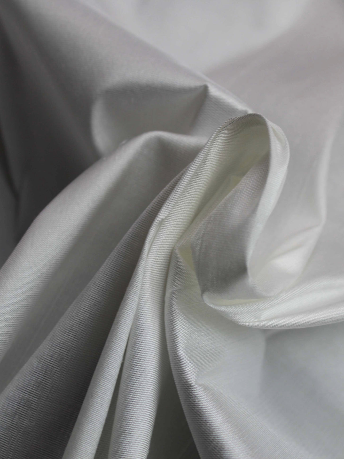 Dupion de soie blanc 150cm - P402