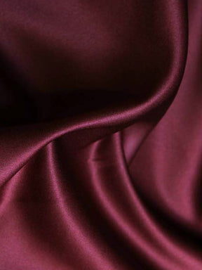 Satin duchesse en polyester bordeaux foncé - P42