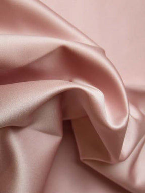 Satin duchesse en polyester rose clair - P42