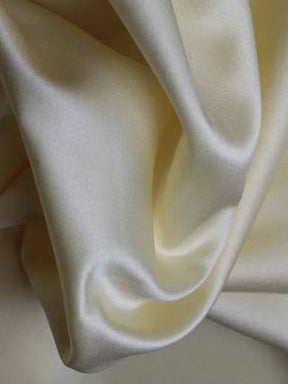 Satin duchesse en polyester or clair - P42