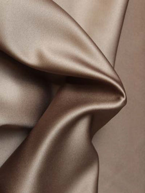 Satin duchesse en polyester couleur cacao moyen - P42