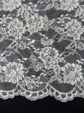 Dentelle cordée ivoire - P442