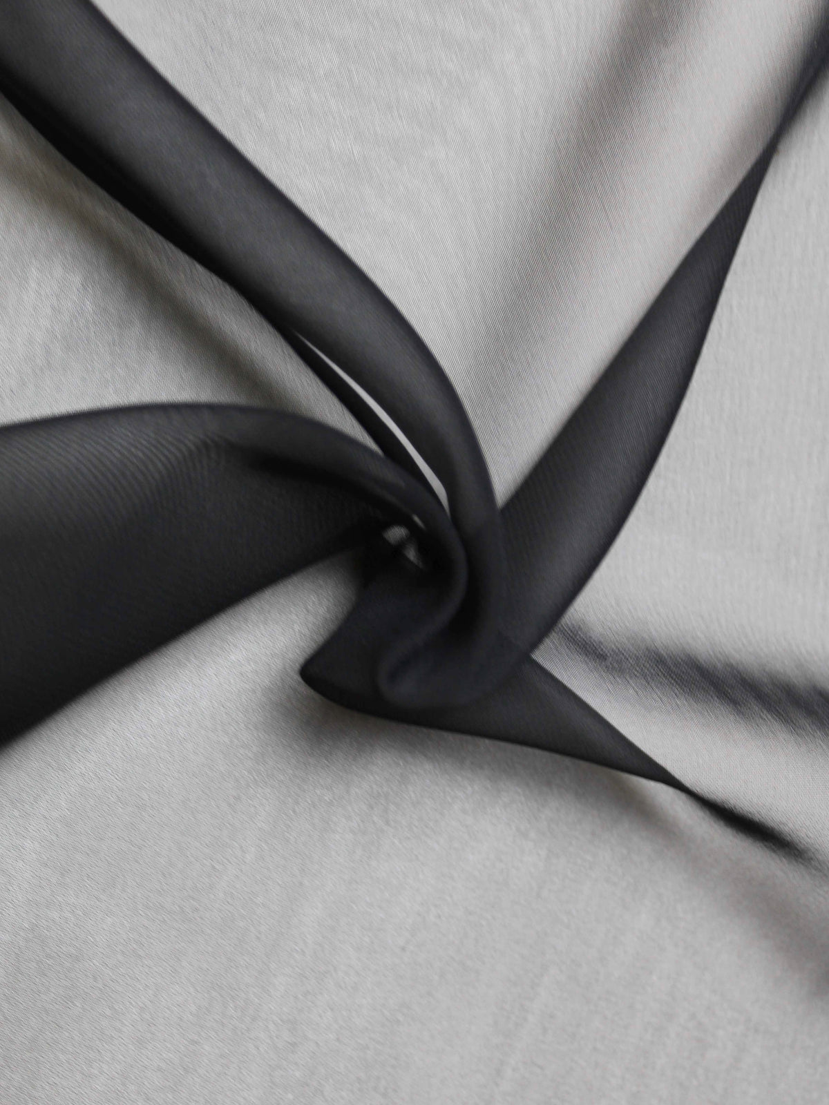 Mousseline de polyester noire - P58