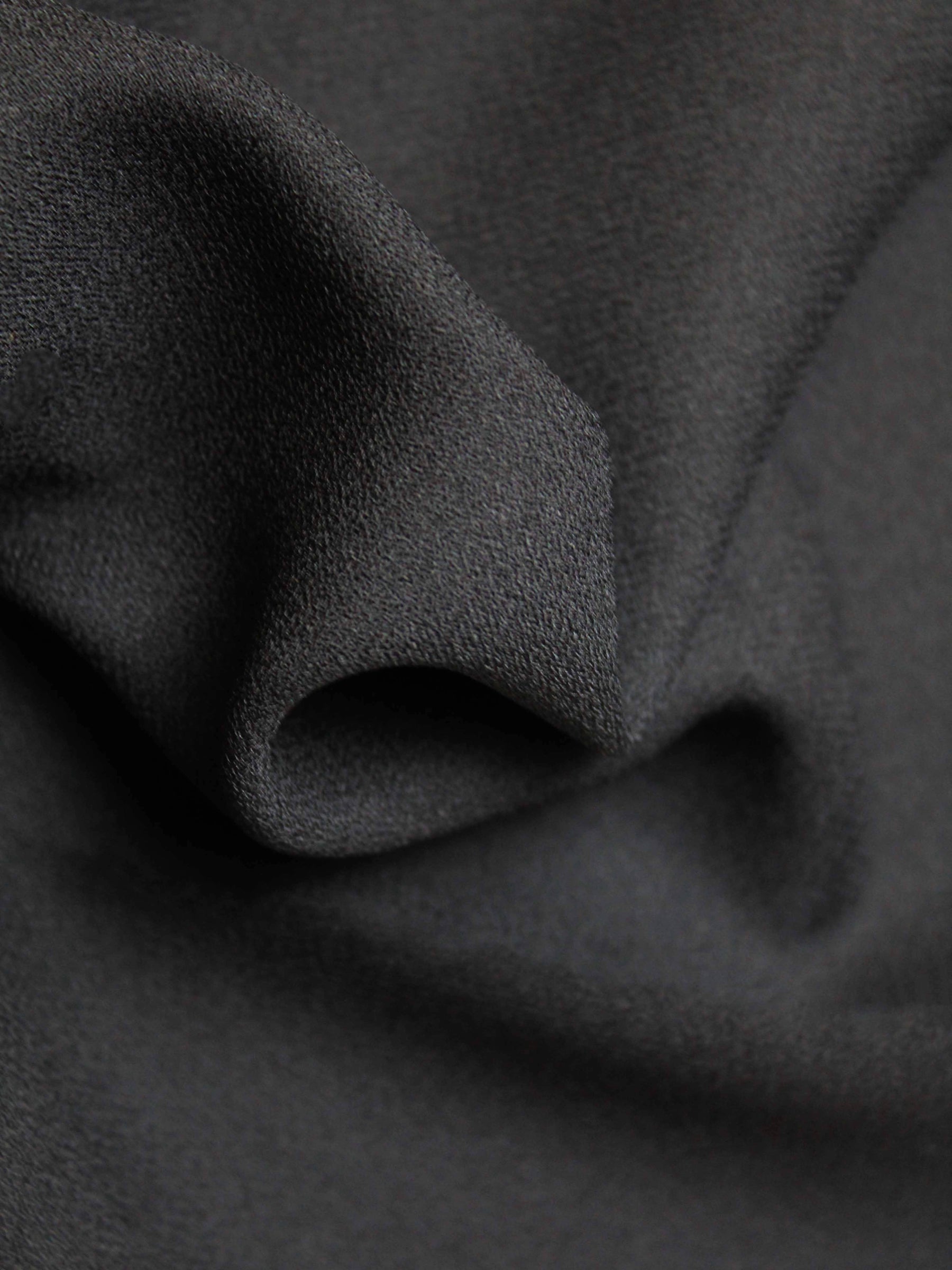Crêpe polyester noir M/Wt - P59