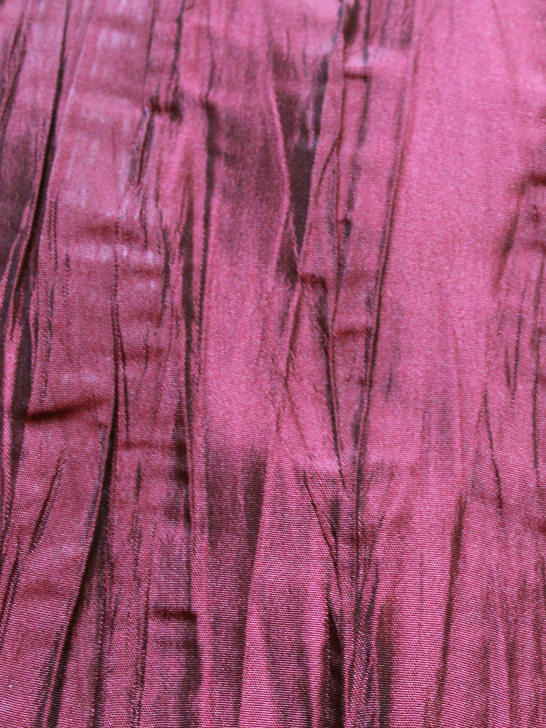 Wine/Black Crushed Dark 3 Tone Taffeta - P609