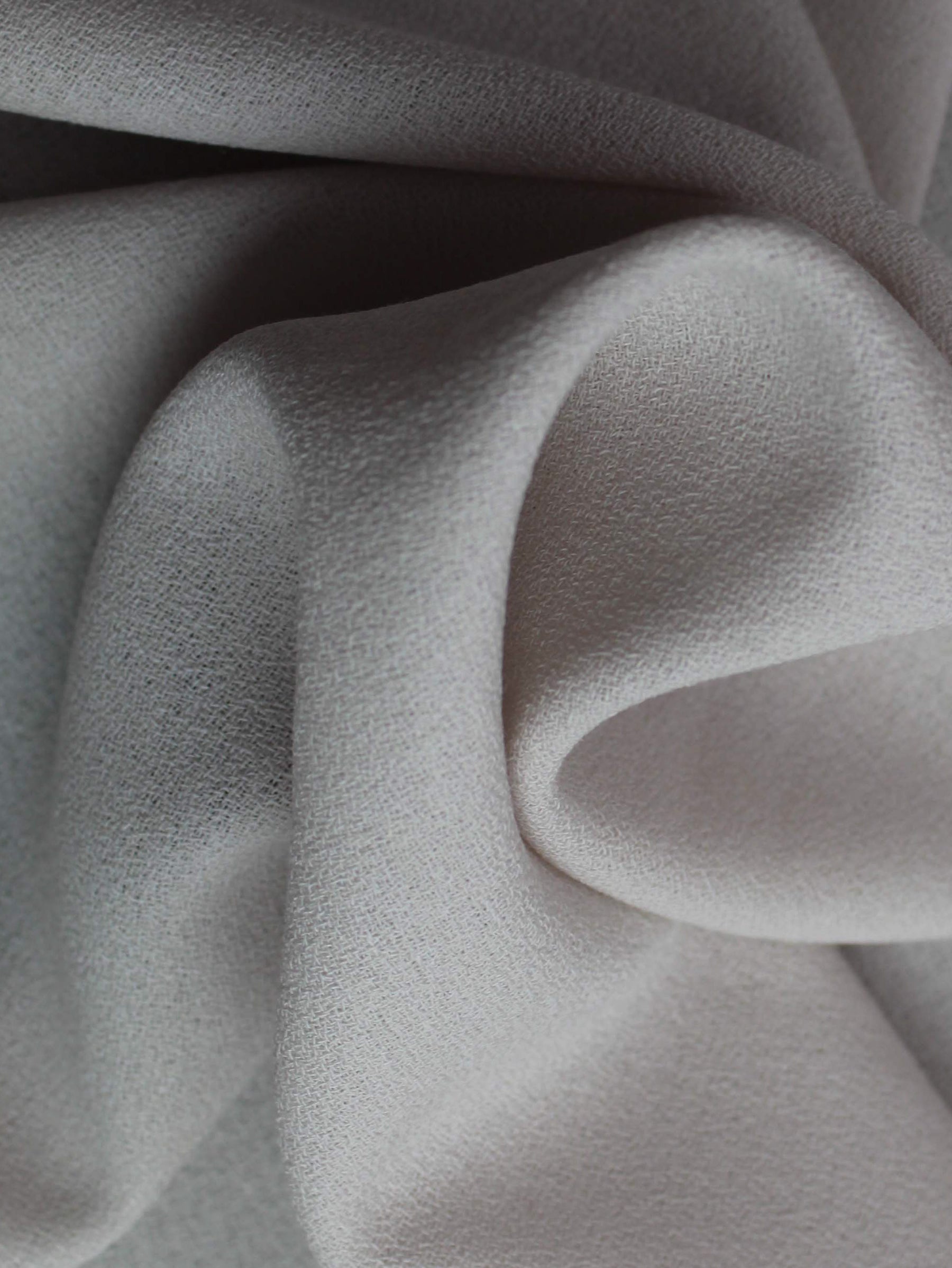 Crêpe de laine italien rose poudré - P640