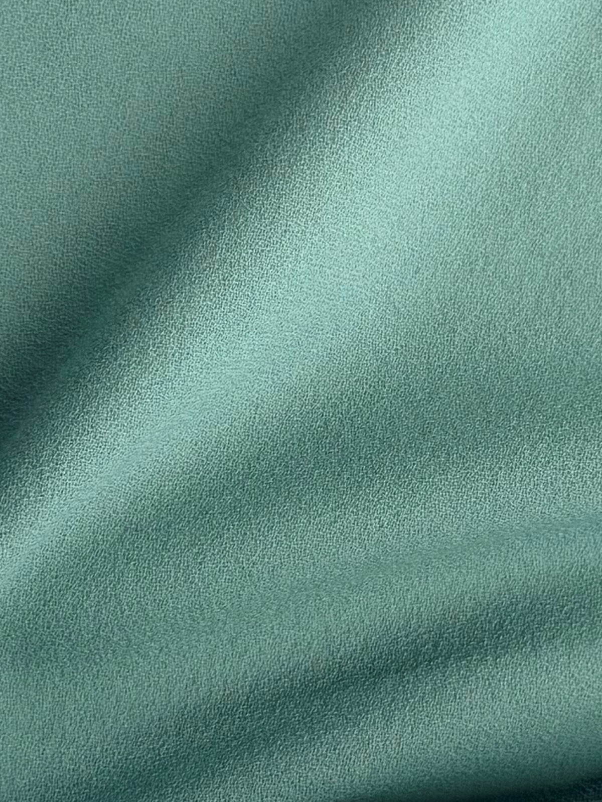 Crêpe de laine italien vert brumeux - P640