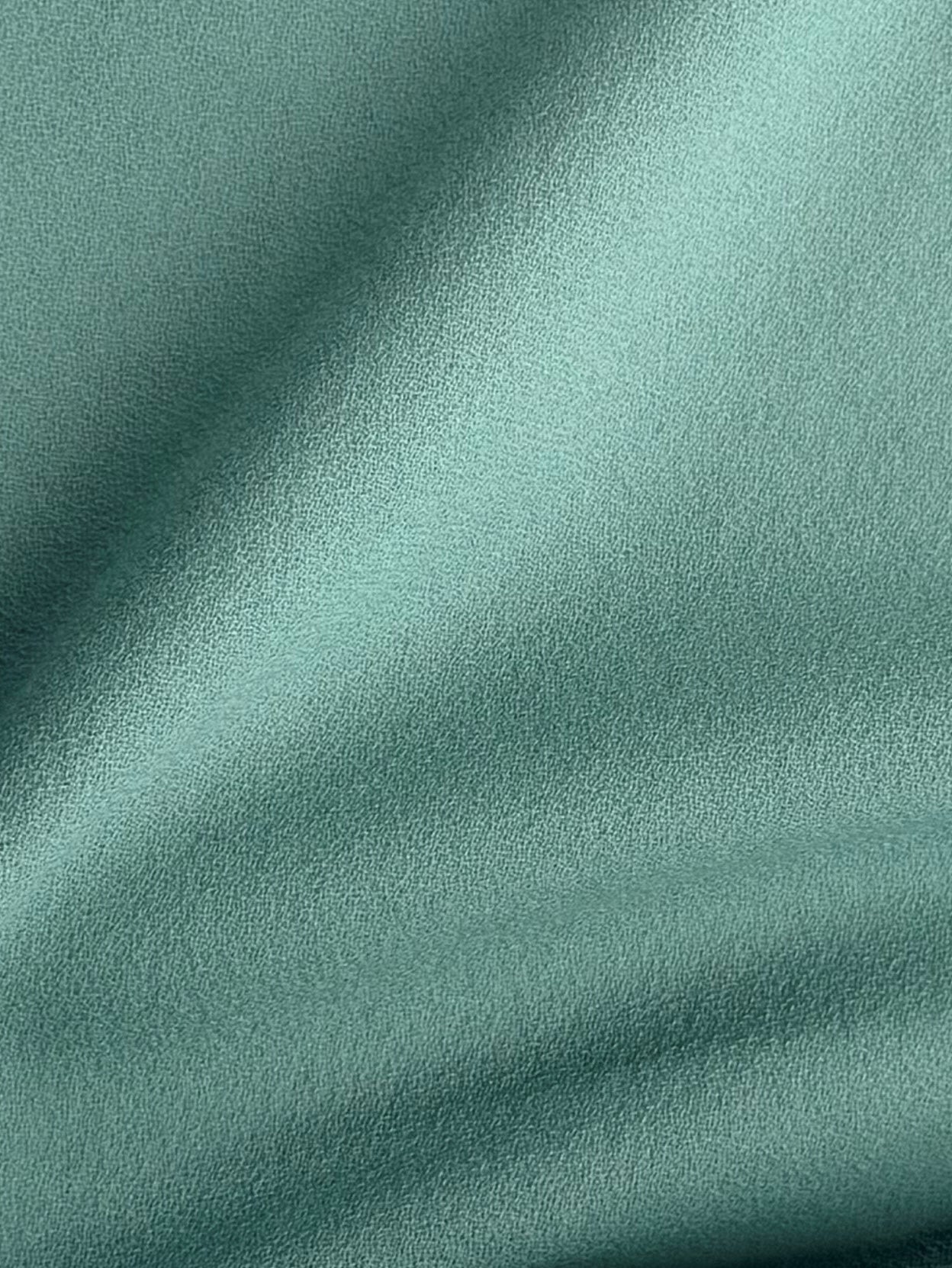 Crêpe de laine italien vert brumeux - P640