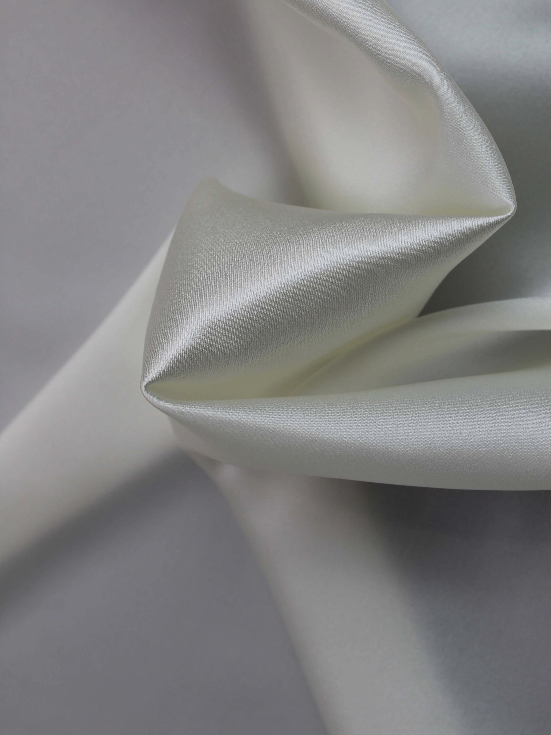 Satin de soie lycra ivoire pâle - P747