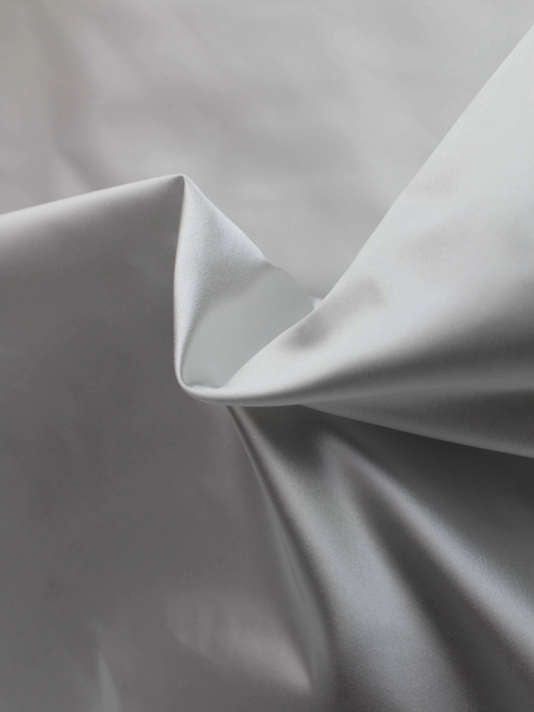 Satin Duchesse en mélange de soie ivoire pâle - P752