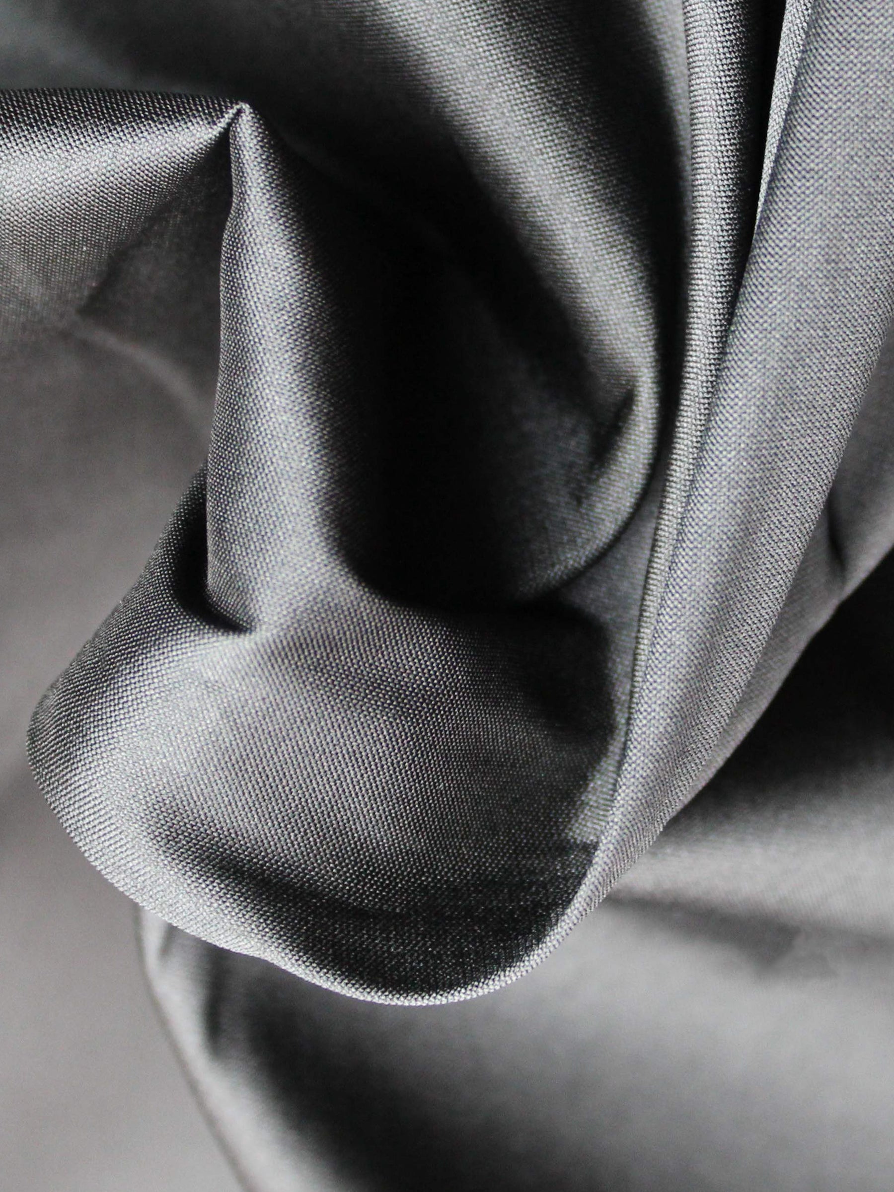 Taffetas de polyester noir - P75
