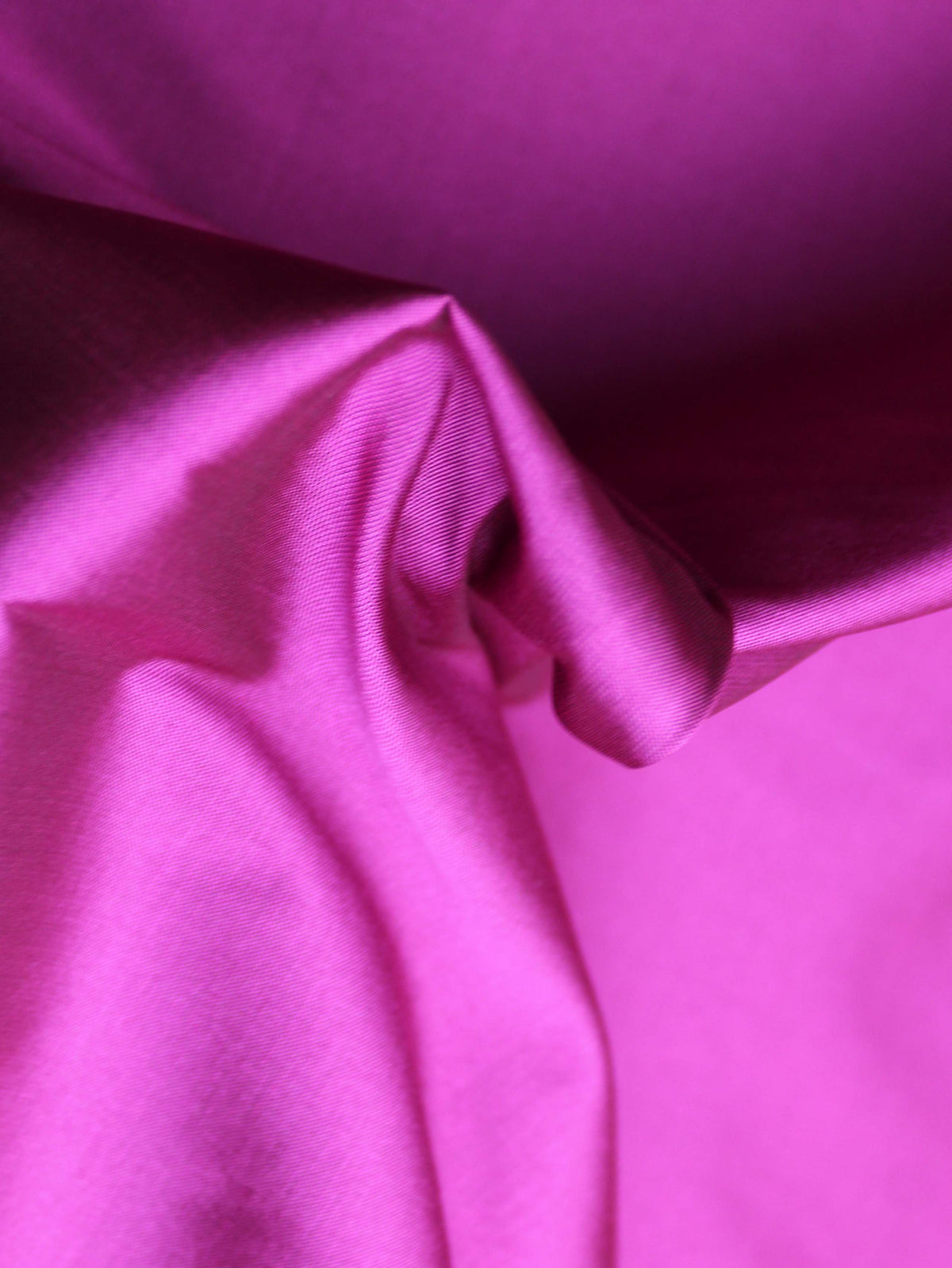 Taffetas de polyester fuschia - P75