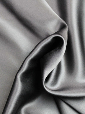Satin de soie noire - P761
