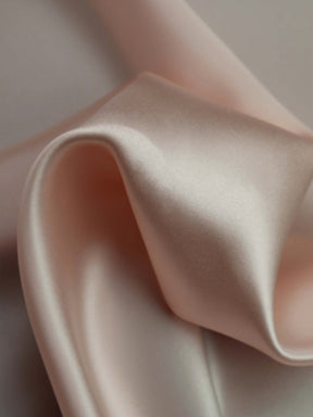 Satin de soie rose pâle - P761
