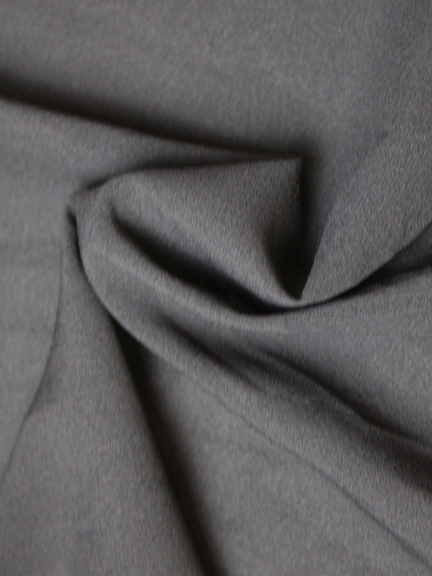 Polyester Georgette noir (69) - P93