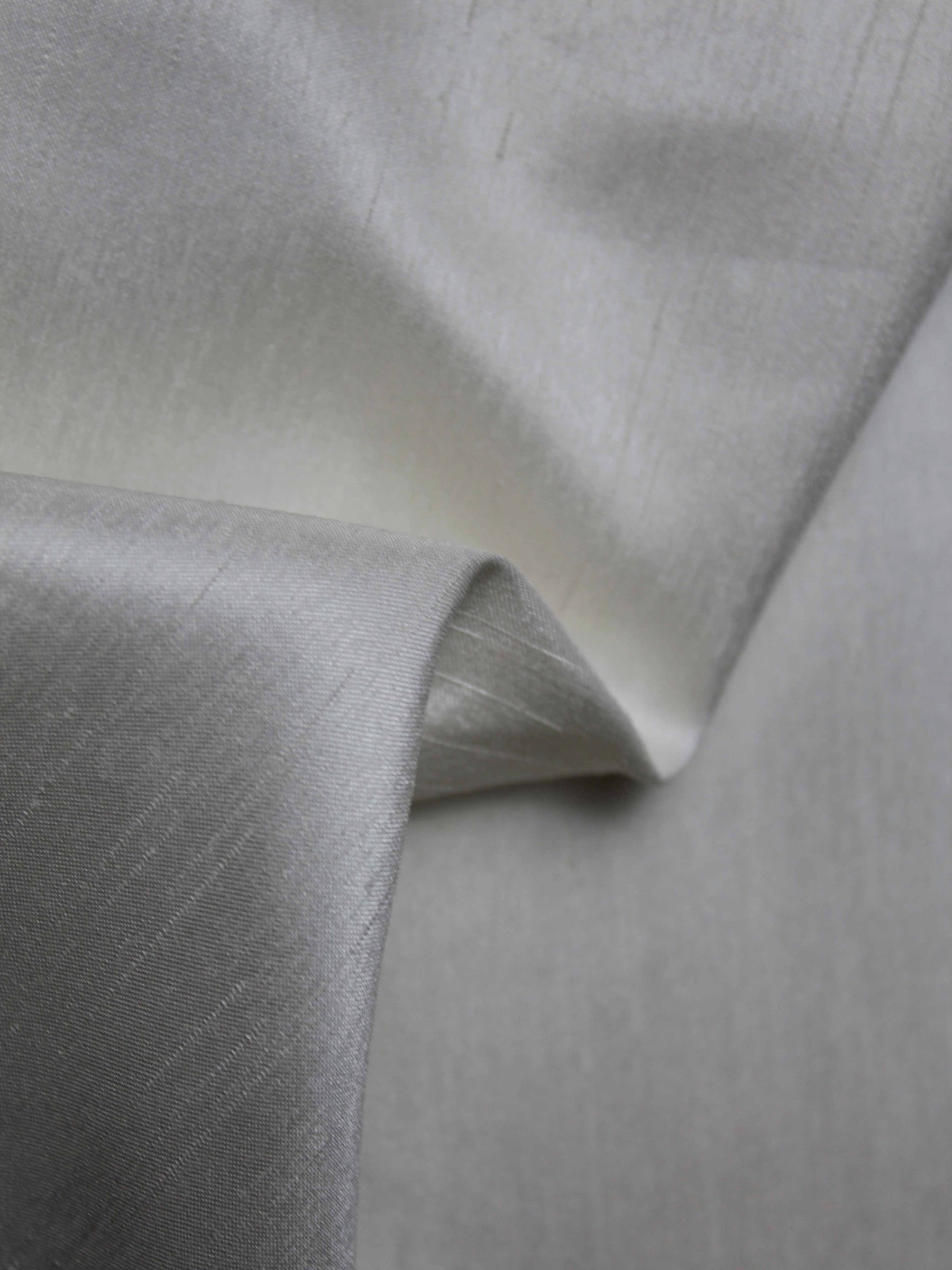 Shantung de satin ivoire - P967W