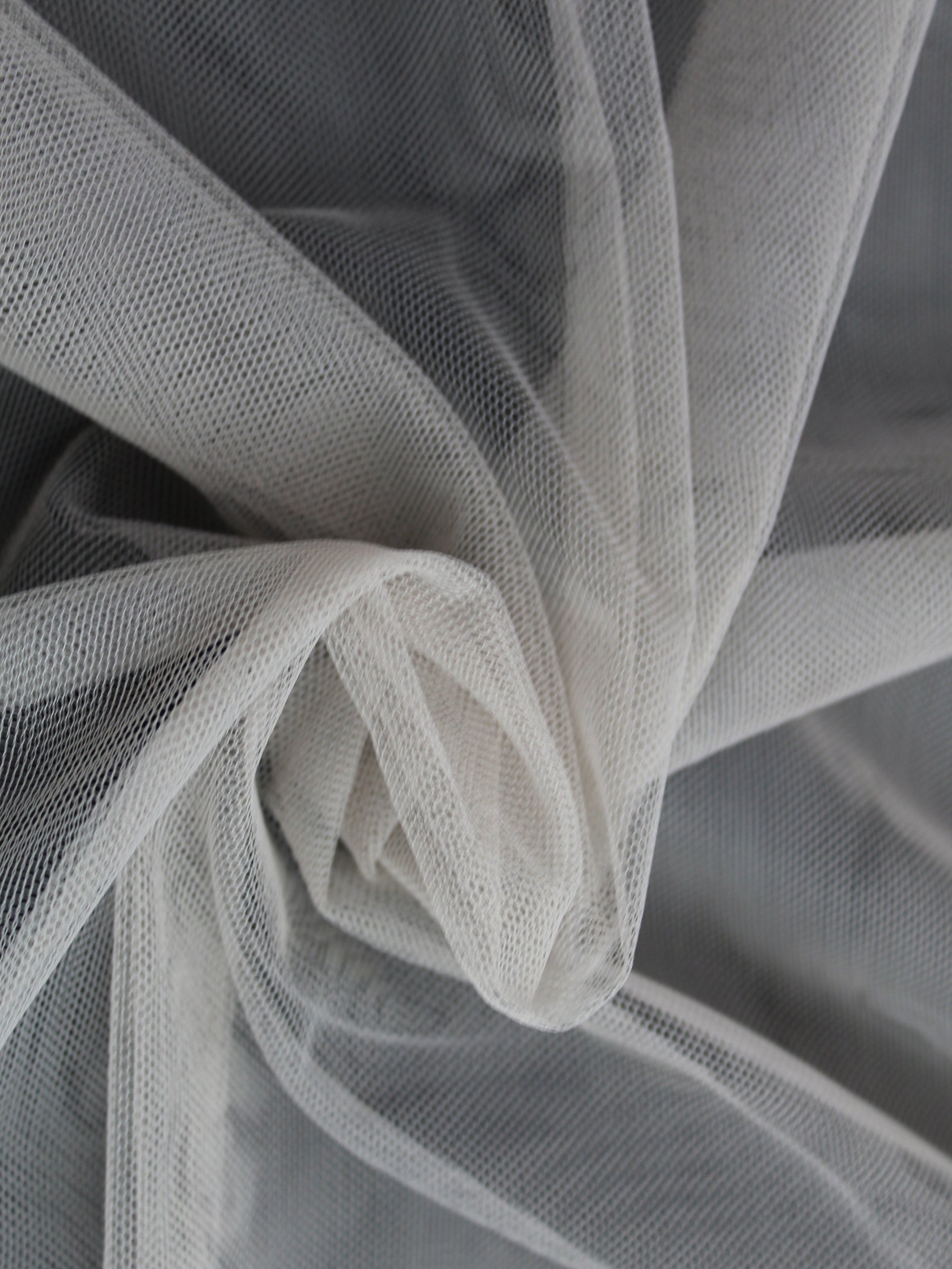 Tulle gris foncé (850) - P9