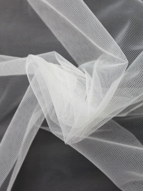 Tulle ivoire clair (110) - P9