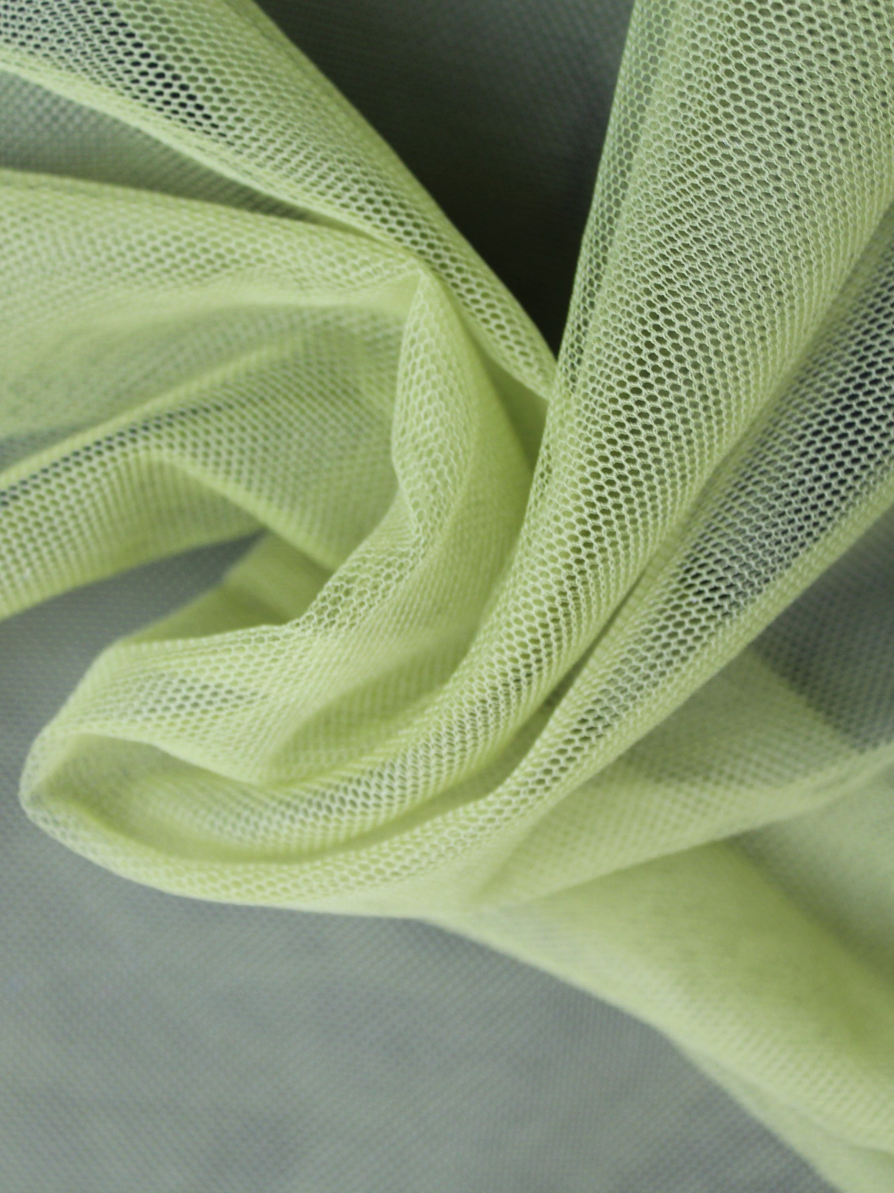 Moss Green (660) Tulle - P9