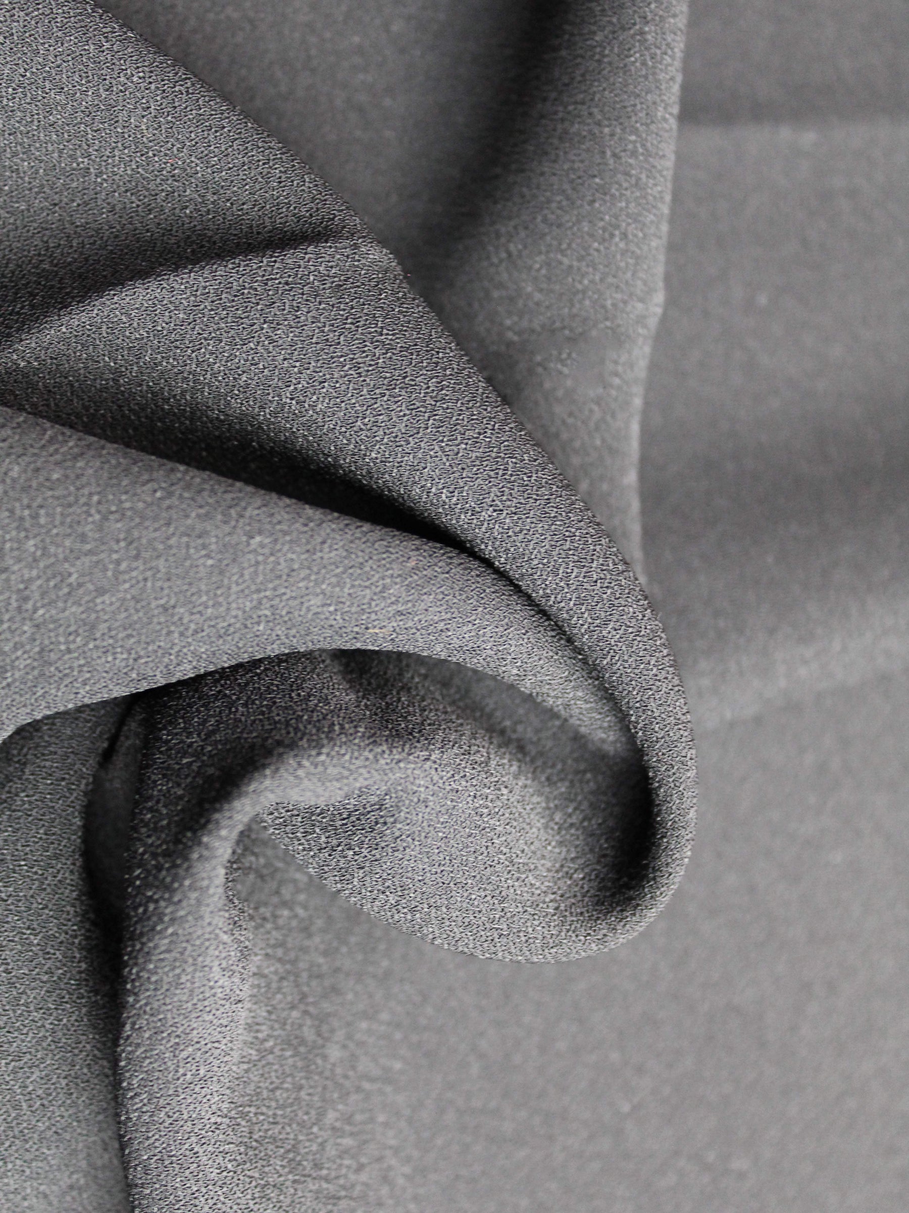 Crêpe extensible en polyester noir - PB4001