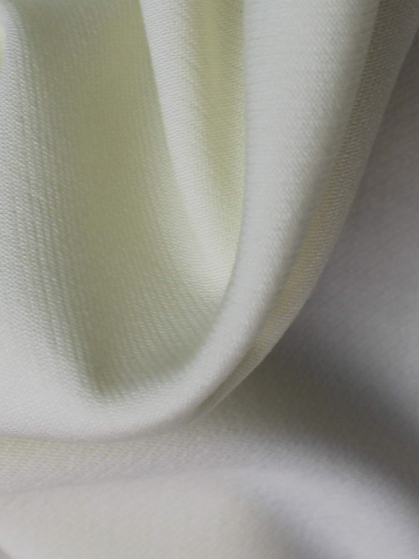 Crêpe de laine italienne ivoire - P640