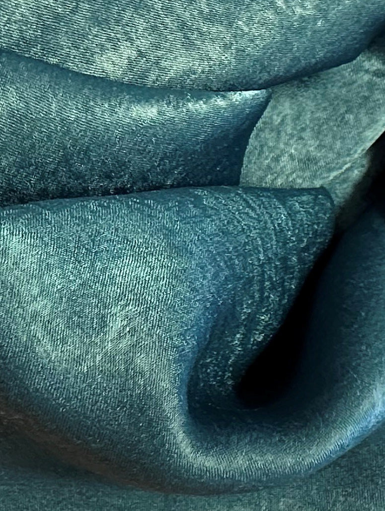 Satin de polyester pétrole - Usage