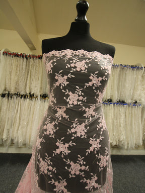 Dentelle Rose Cordonnée - Géraldine