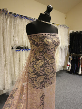 Dentelle Raschel rose - Wren