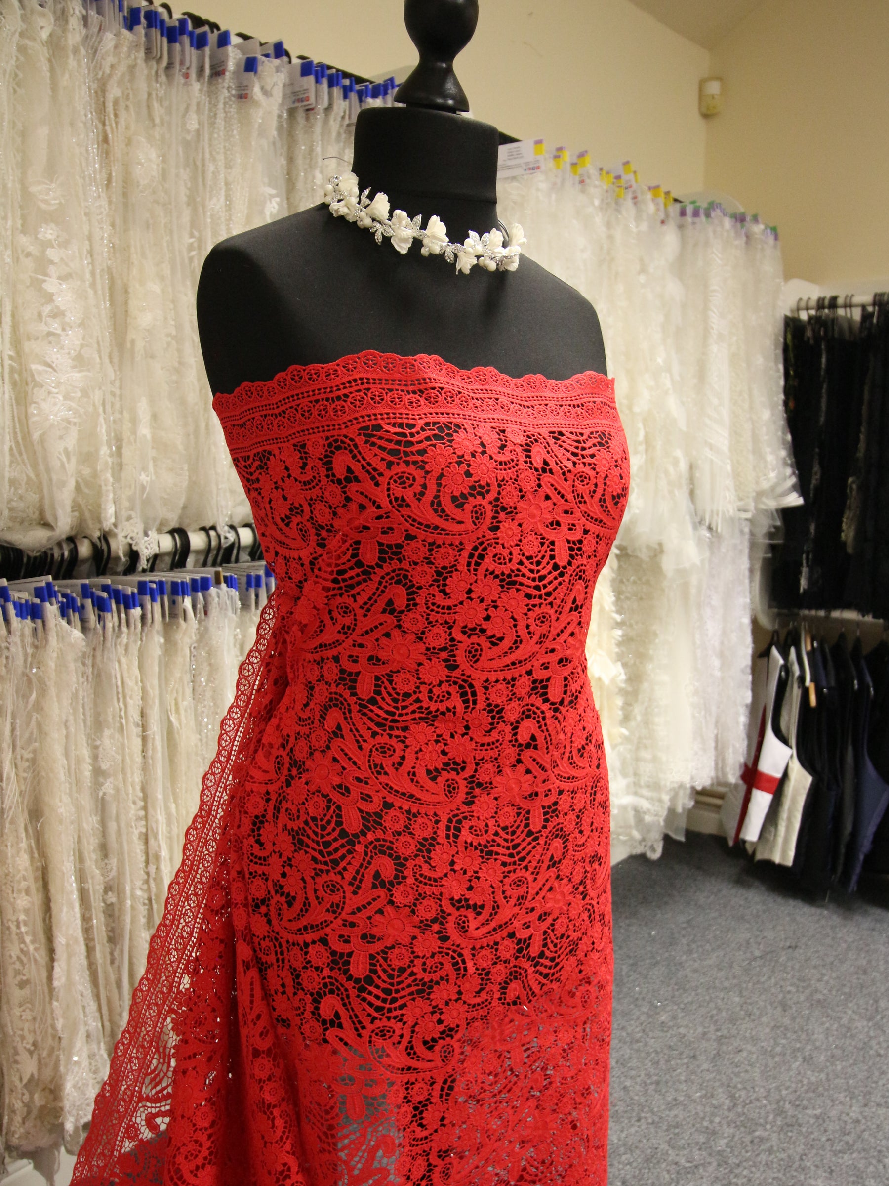 Dentelle Guipure Rouge - Finola