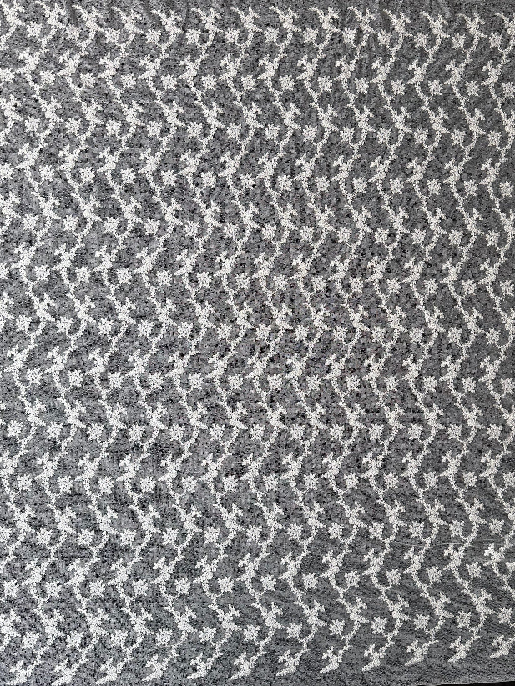 Dentelle française brodée ivoire - Remington