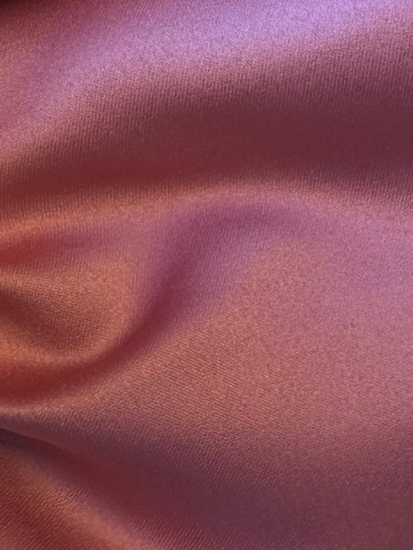 Satin de polyester rose - Moldavie