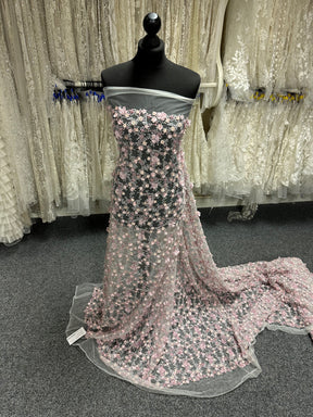 Dentelle rose brodée 3D - Savinder