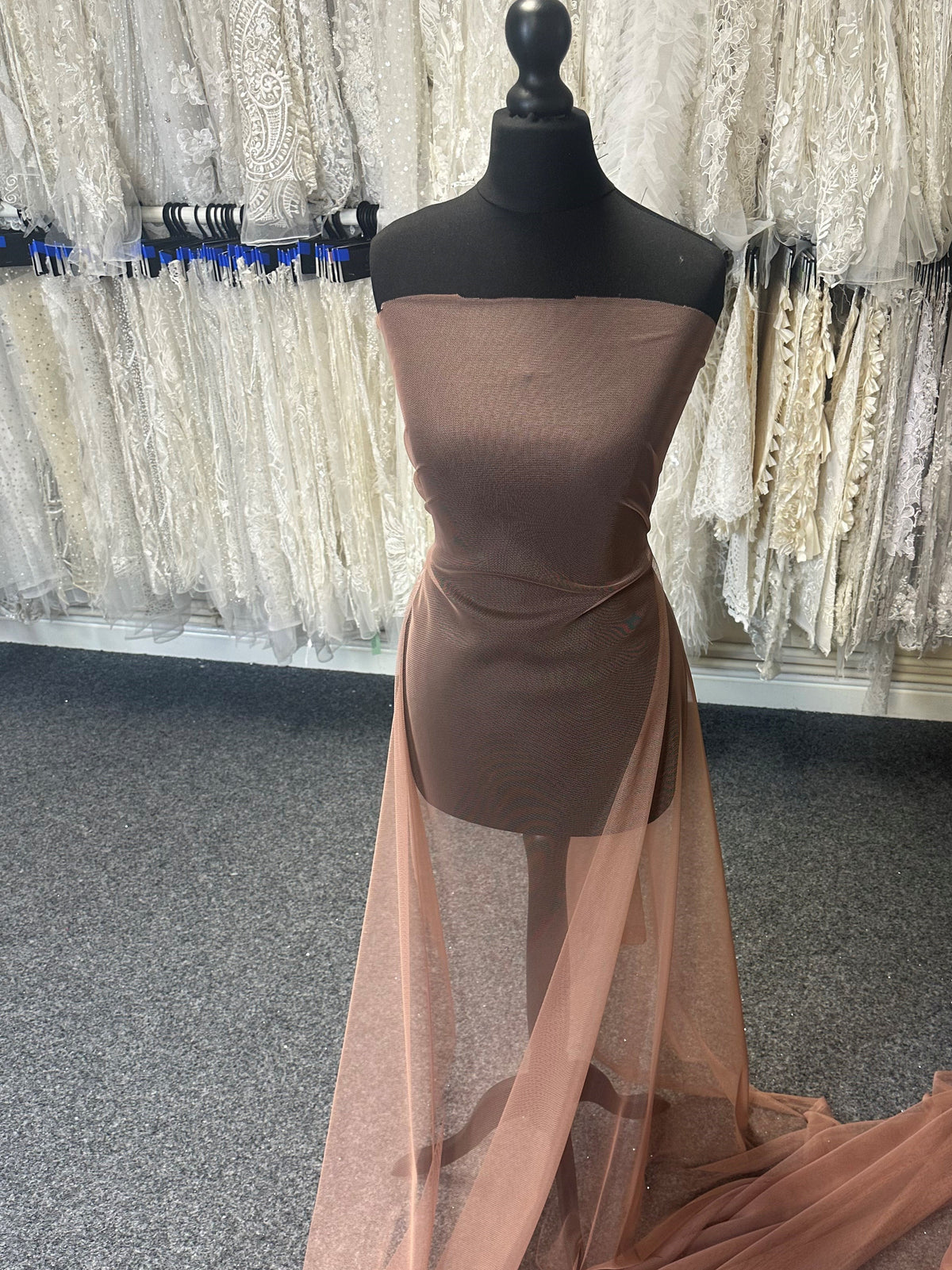 Tulle extensible à la cannelle - Success