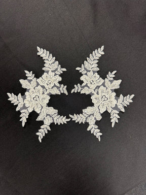 Appliques en dentelle à paillettes ivoire - T650