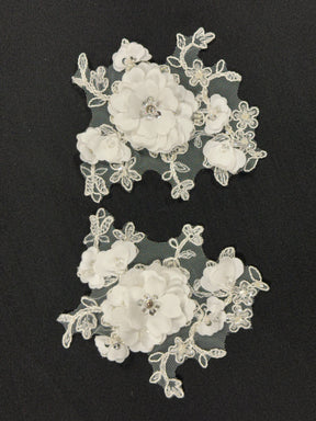 Appliques en dentelle 3D perlée ivoire - T286