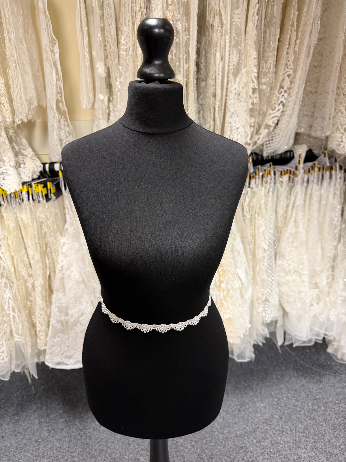 Garniture en dentelle guipure ivoire - T359