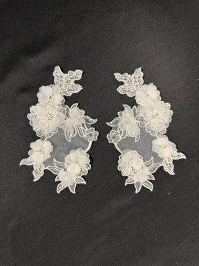 Appliques en dentelle 3D perlées ivoire - T443