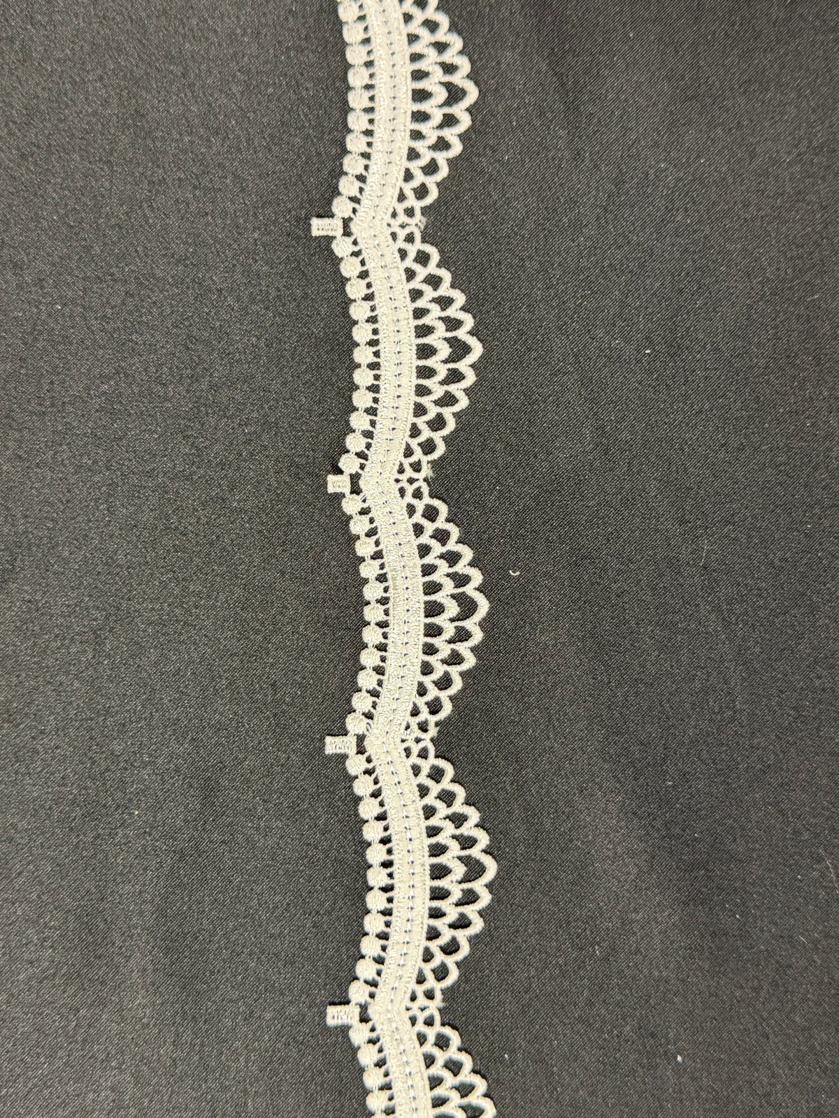 Galon de dentelle ivoire - T938