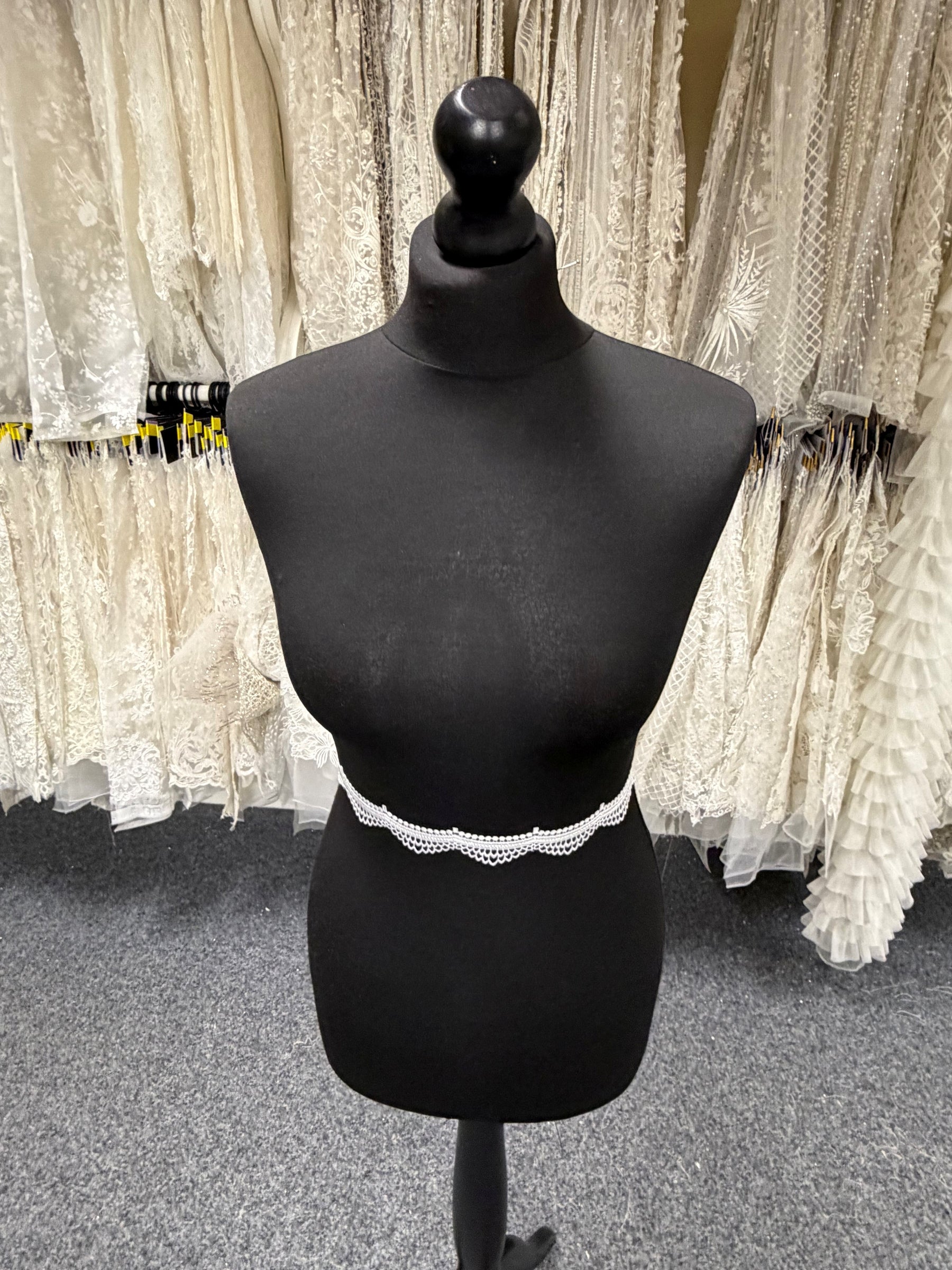 Galon de dentelle ivoire - T938