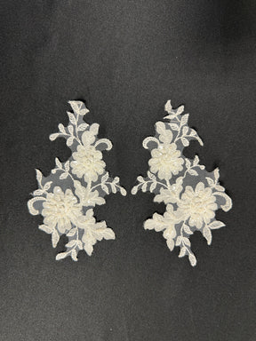 Appliques en dentelle perlée ivoire - T942