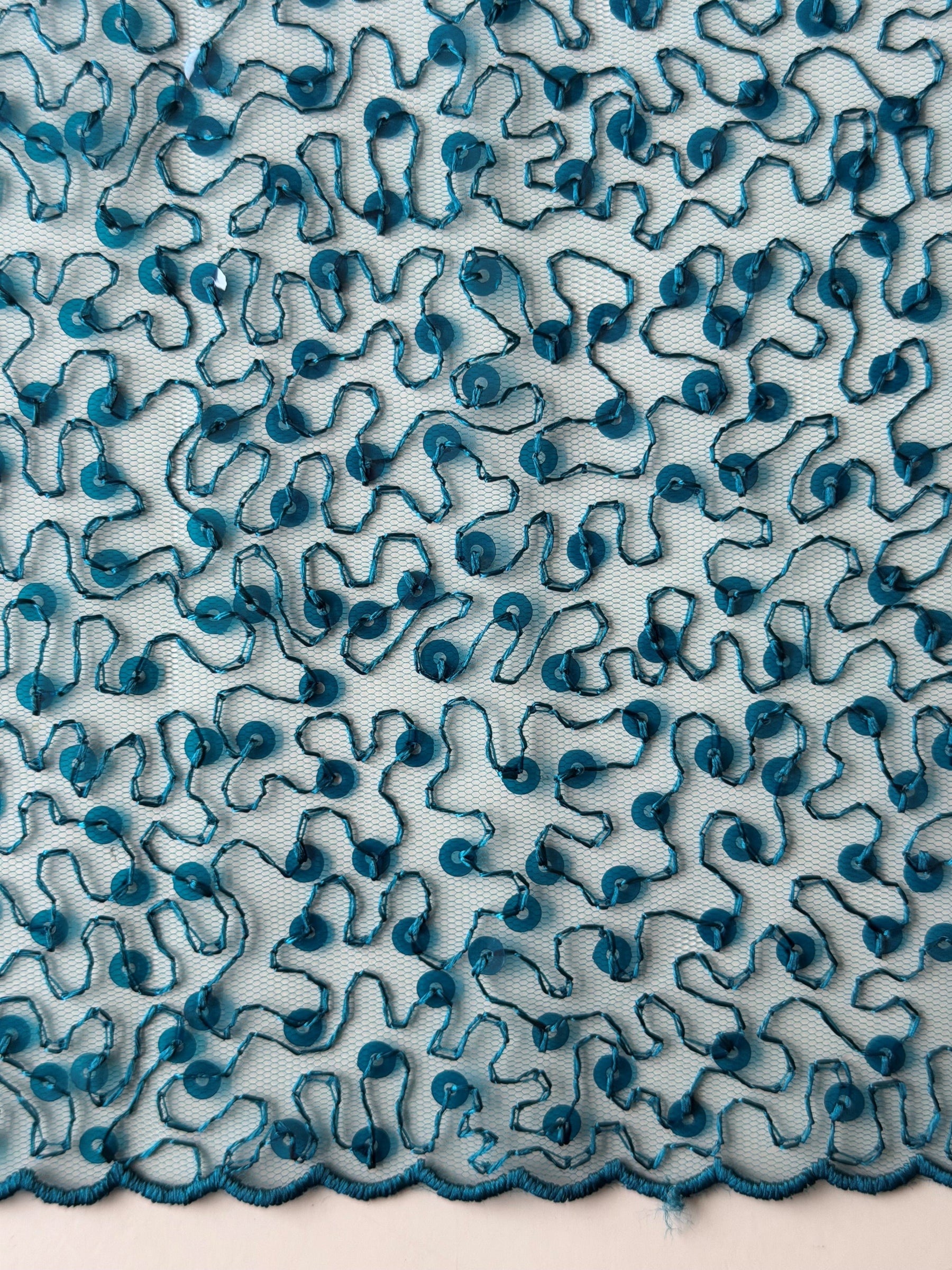 Tulle à sequins brodé turquoise – EB3001